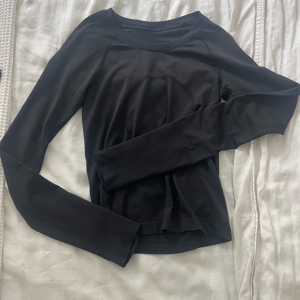 Lululemon long sleeve swiftly race length